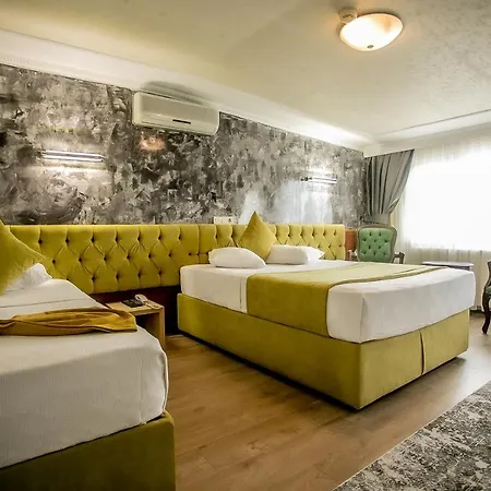 Pera Capitol Hotell 3*