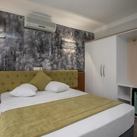 Hotell Pera Capitol 3*