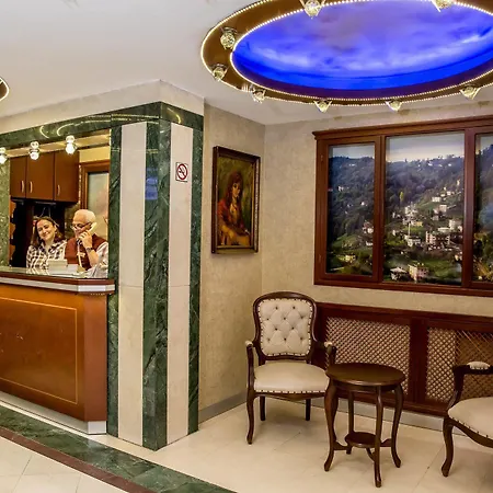 Hotell Pera Capitol 3*