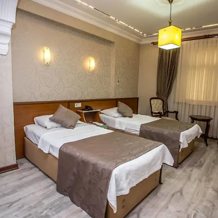 Pera Capitol Hotell 3*