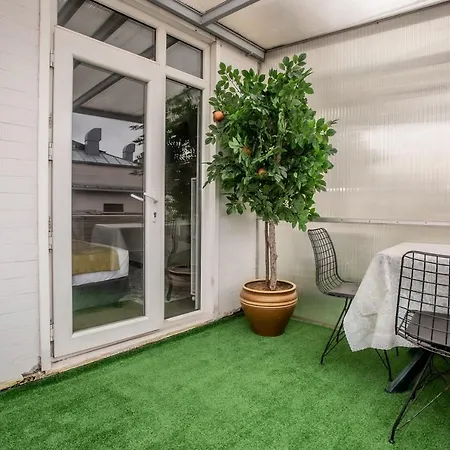 Pera Capitol - Taksim & Istiklal 3*