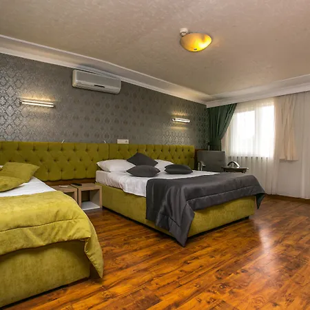 Pera Capitol - Taksim & Istiklal 3*