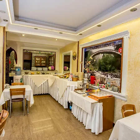 Pera Capitol - Taksim & Istiklal 3*