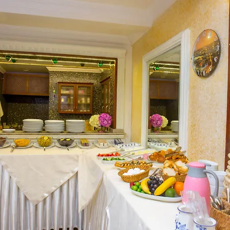 호텔 Pera Capitol - Taksim & Istiklal 3*