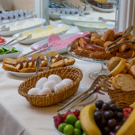 Pera Capitol - Taksim & Istiklal Hotel 3*