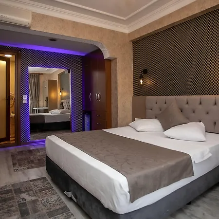 Pera Capitol - Taksim & Istiklal 3*