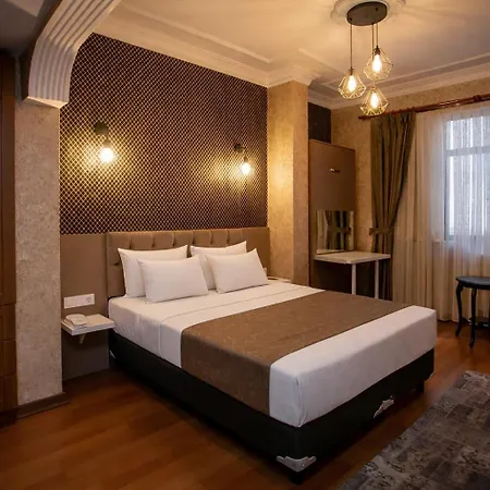 Pera Capitol - Taksim & Istiklal 3*