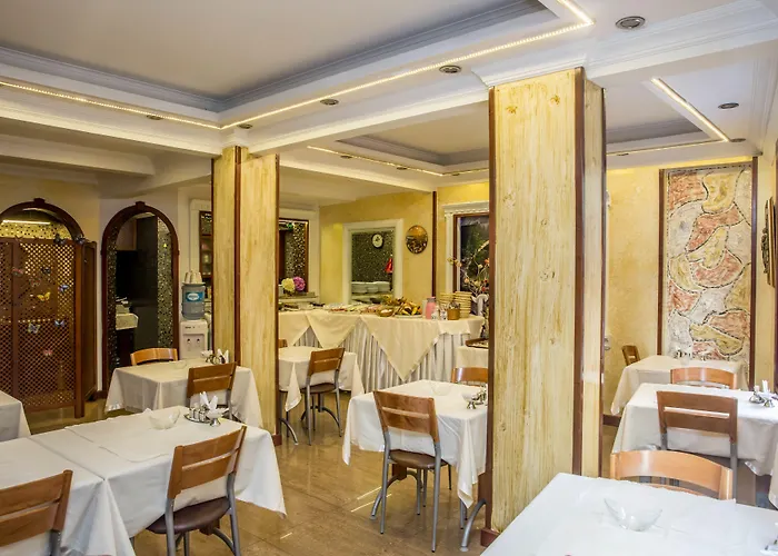 Pera Capitol - Taksim & Istiklal 3*