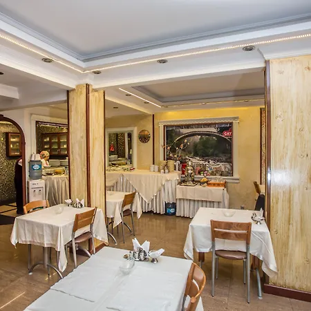 호텔 Pera Capitol - Taksim & Istiklal 3*